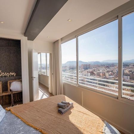 Charming Downtown Skyscrapper Apartment Alicante Exterior photo